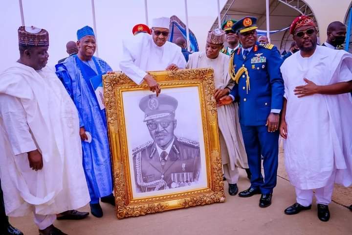 Photo Story: Buhari Celebrates 58th Anniversary With Nigerian Air force.