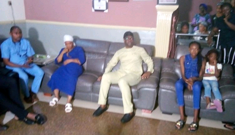Makinde Pays Condolences Visit To Popoola’s Family, Promises To Cater For Deceased Children’s Education