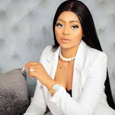 Entertainment:Actress Regina Daniels replaces colleague, Georgina Ibeh’s stolen phone.