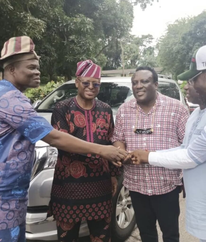 Gov. Makinde Presents Brand New Jeep To King Saheed Osupa To Fulfill His Promise