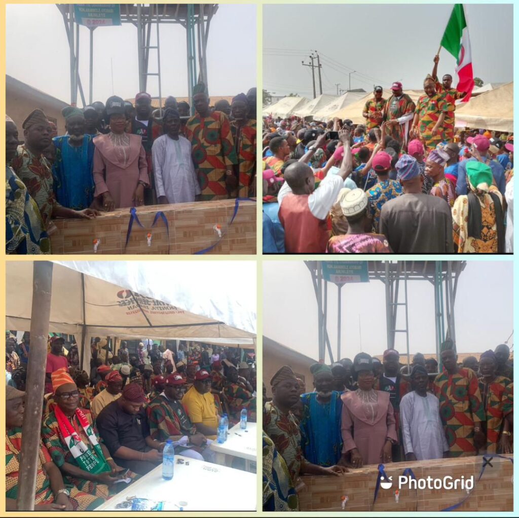 Breaking: Hon Akinwole Akinleye commissions motorized borehole project, distributes yuletide package to the people as Hon Kolade Olagunju defects to PDP*