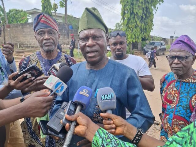 Oyo Govt reads the riot act to owners of undeveloped plots in Owode Estate Phase II, as residents cry out over insecurity