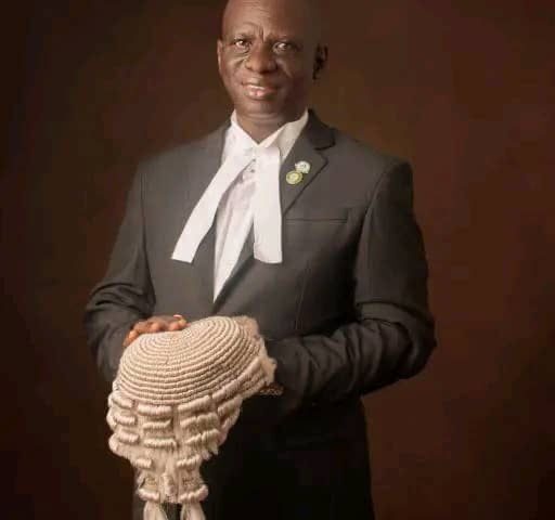 Senator Alli Congratulates Olalekan, Solalu on call to Bar.
