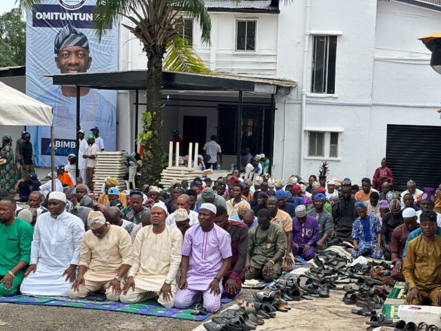 2027 Race: Hundreds Defect to APM in Oyo as Adekanmbi’s Gov Bid Gains Momentum.