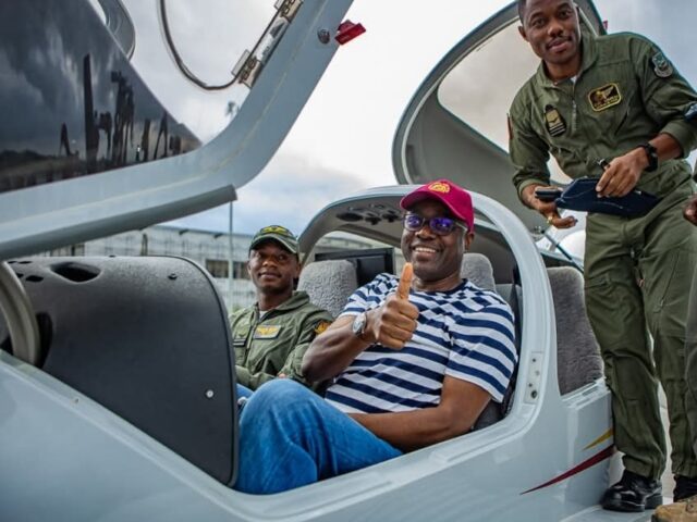 Makinde receives two surveillance aircraft, says they’ll boost security across Oyo