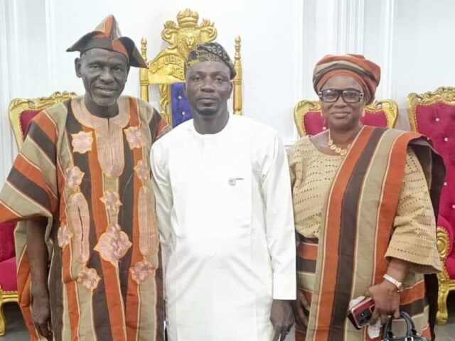 Oyo NUJ Congratulates Former Vice President Zone B, Cosmas Oni, on Installation as Mogaji Oni-Esu Dynasty.