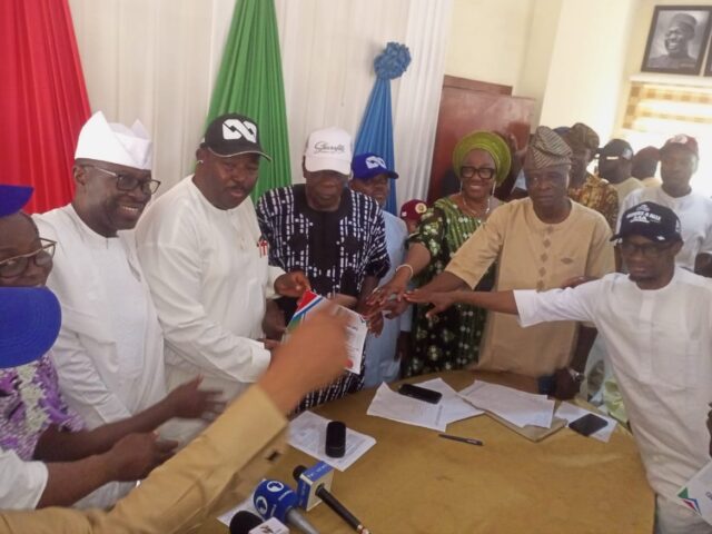 Oyo APC Unveils Senator Alli, 49 Other Candidates For 2027 Elections