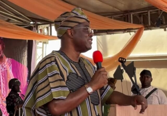 Makinde warns traditional rulers against political partisanship.